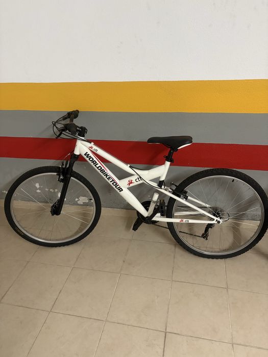 Bicicleta usada em bom estado