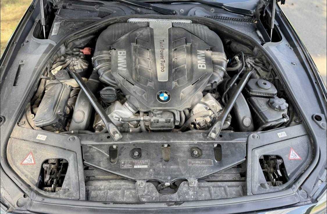 BMW 550i 2011 рік