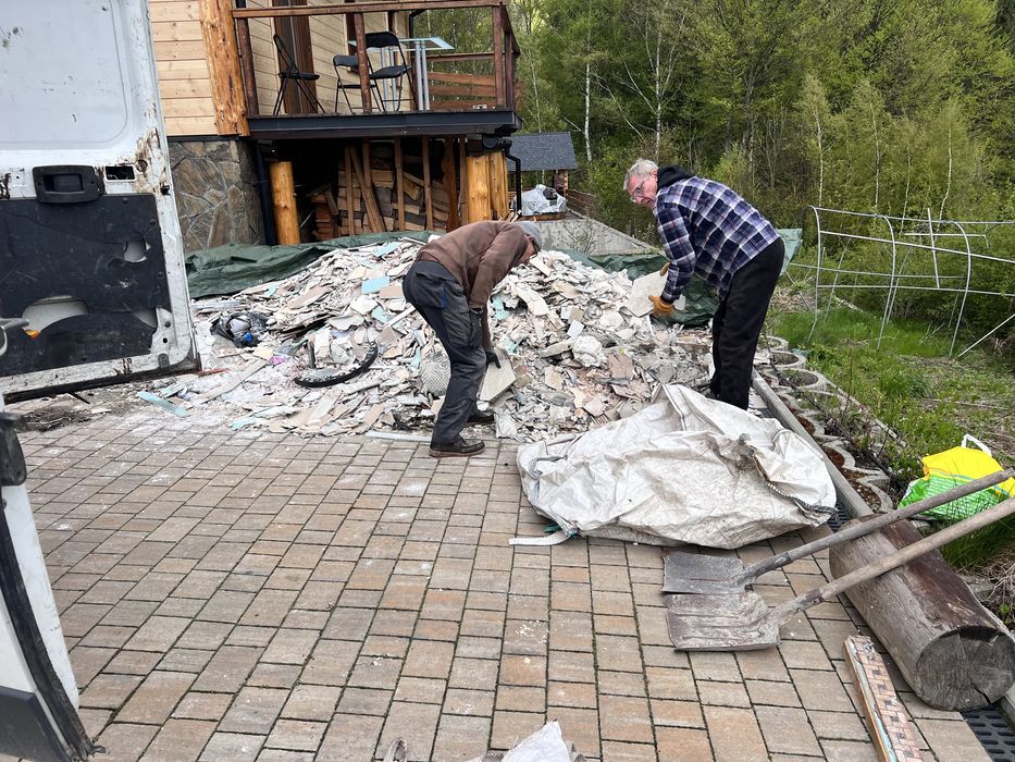 Wywóz utylizacja  gruz  papy strychy piwnice domów po zmarłych