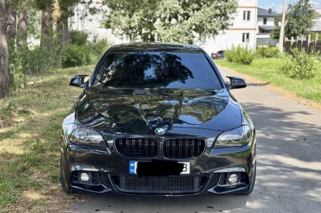 BMW 550i 2011 рік