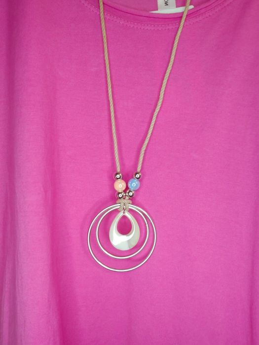 Nowa bluzka damska z wisiorkiem