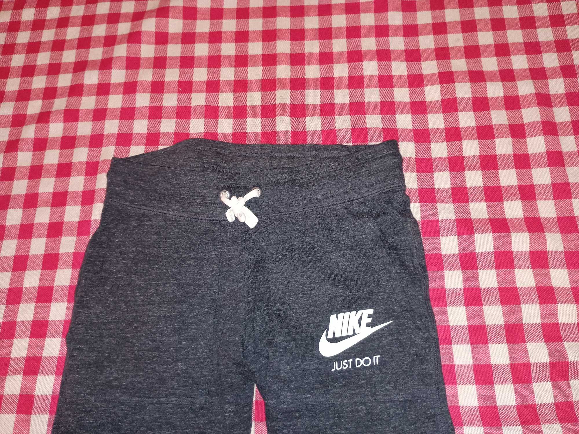 Spodnie dresowe damskie Nike rozmiar XS bawełniane