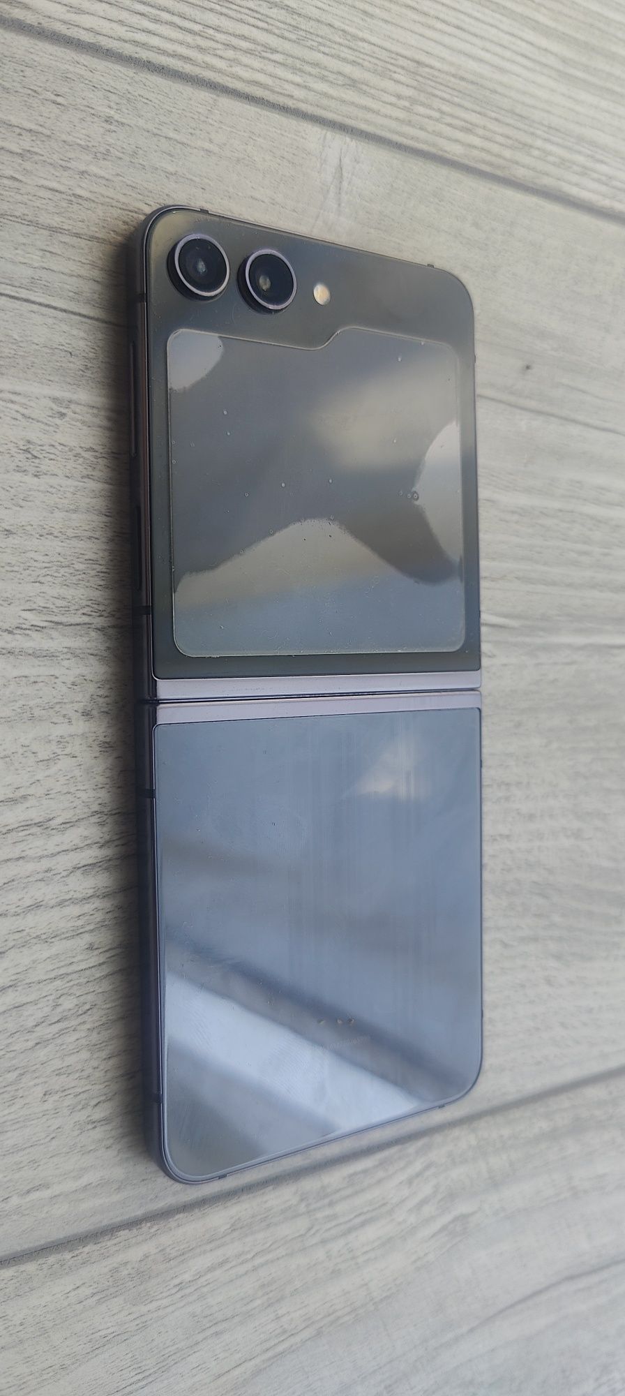 Samsung Galaxy Flip5 8/256GB - на запчасти