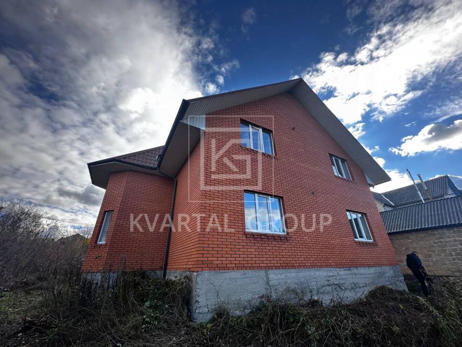 Продам будинок з каміном в Царському селі