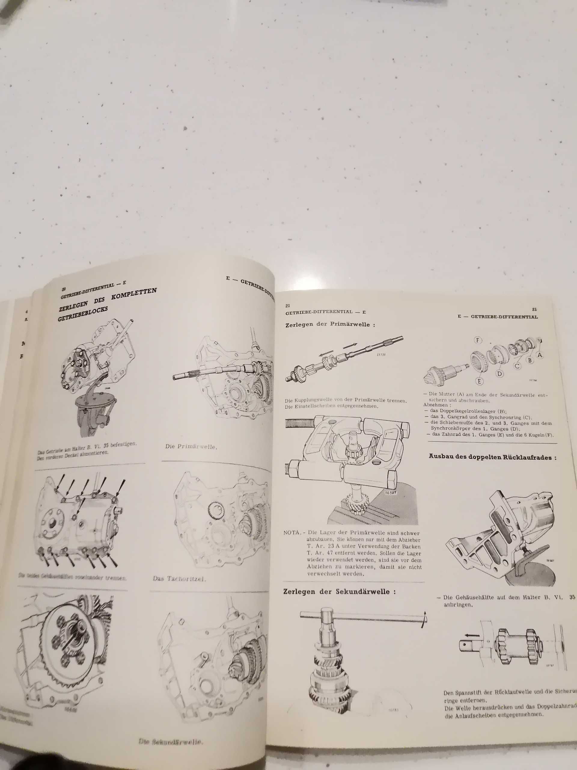 RENAULT R. 1120, R. 1121, R. 1122, R. 2102 - instrukcja napr serwisowa