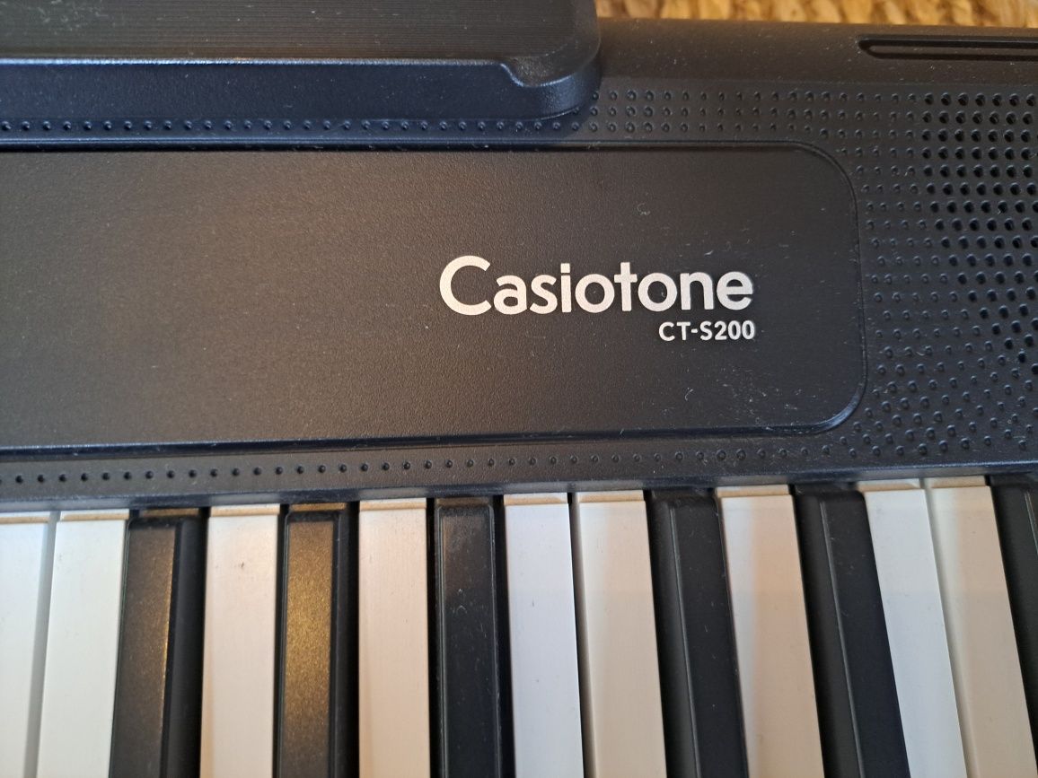 Keyboard CASIO CT-S200.