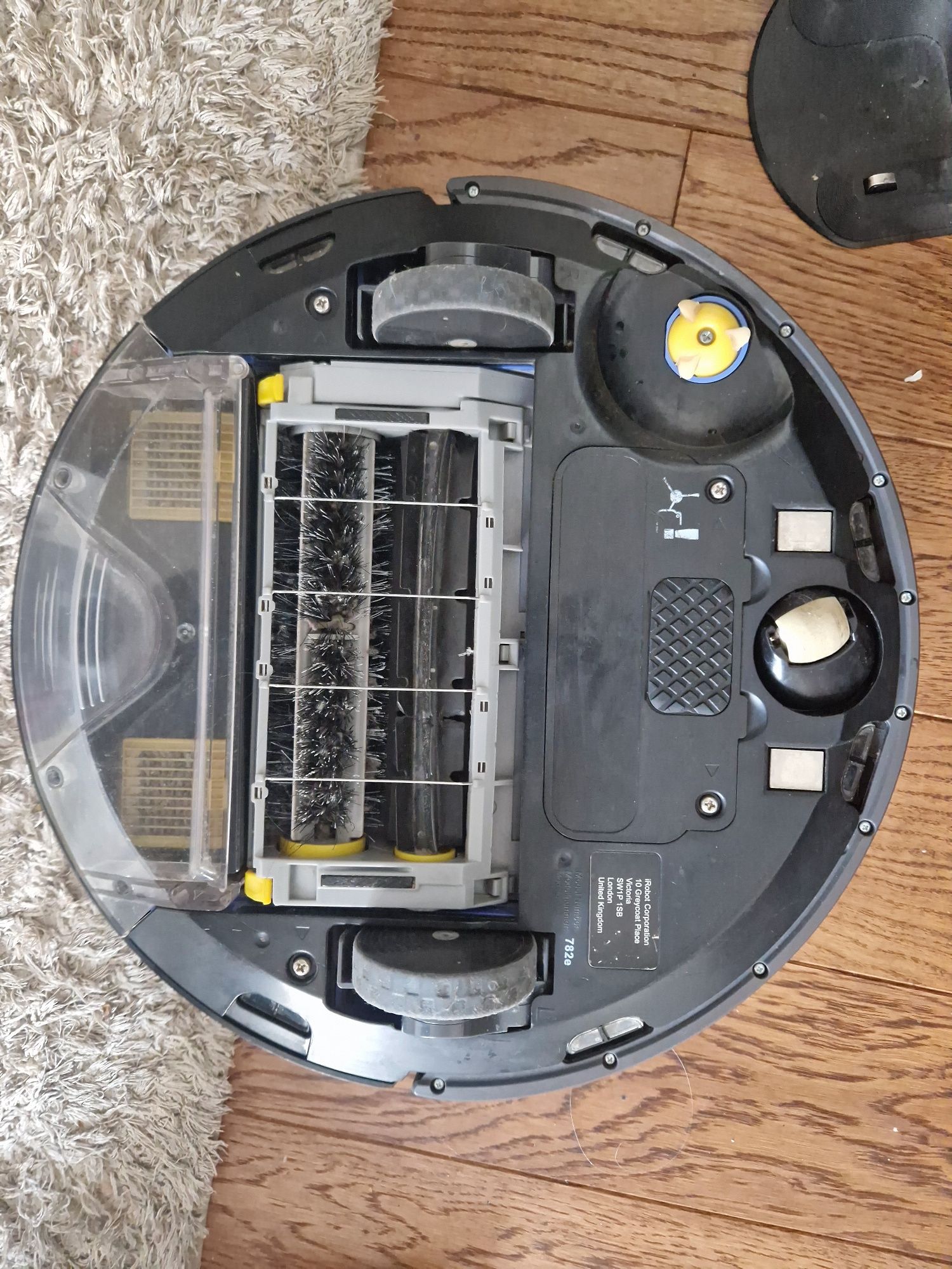 iRobot Roomba Пилосмок