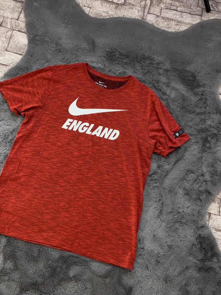 Футболка Nike England Dri Fit Swoosh L