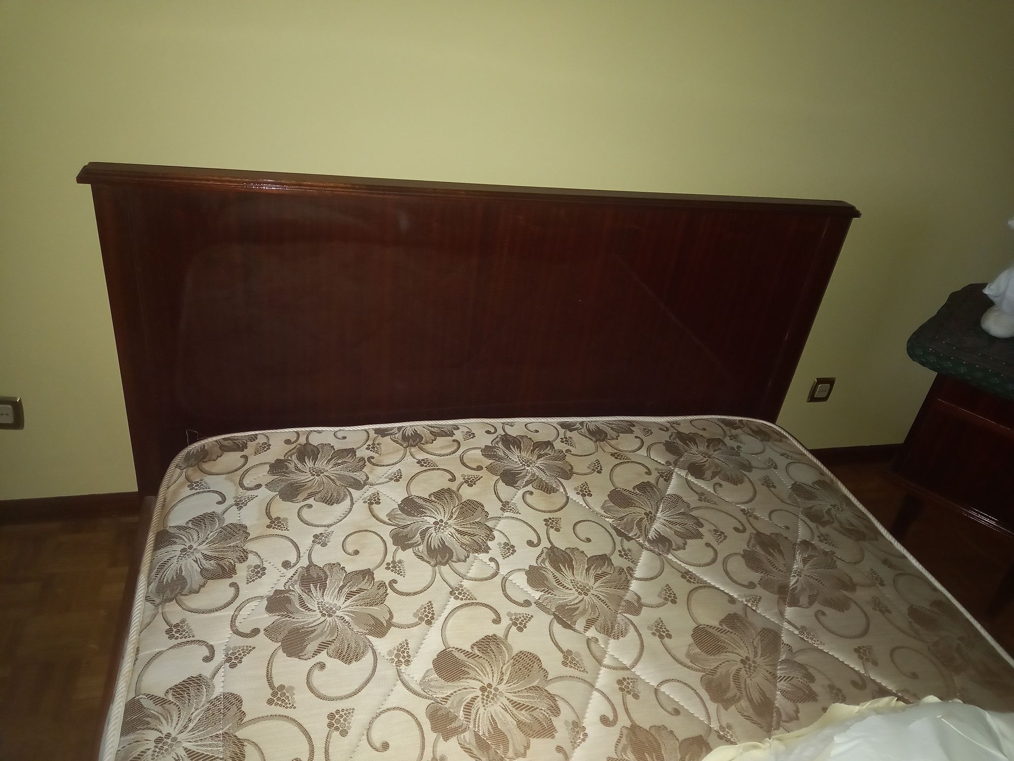 Vendo mobília de quarto usada