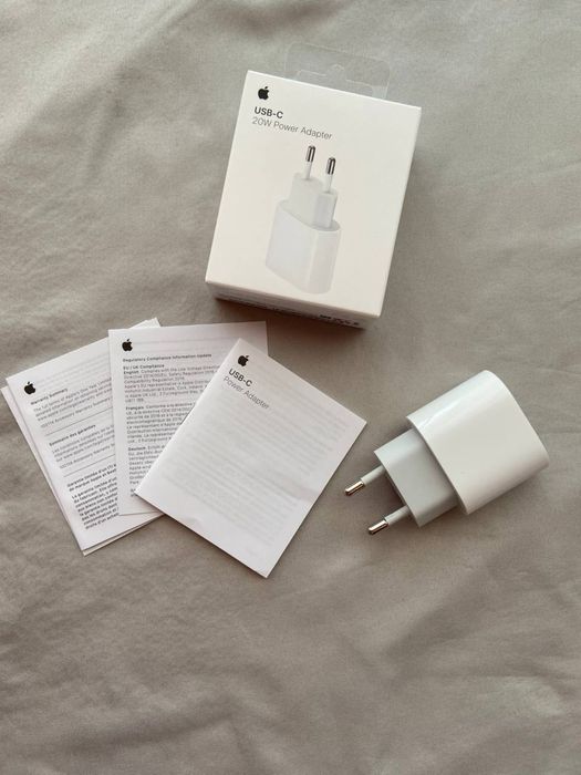 Мережевий зарядний пристрій