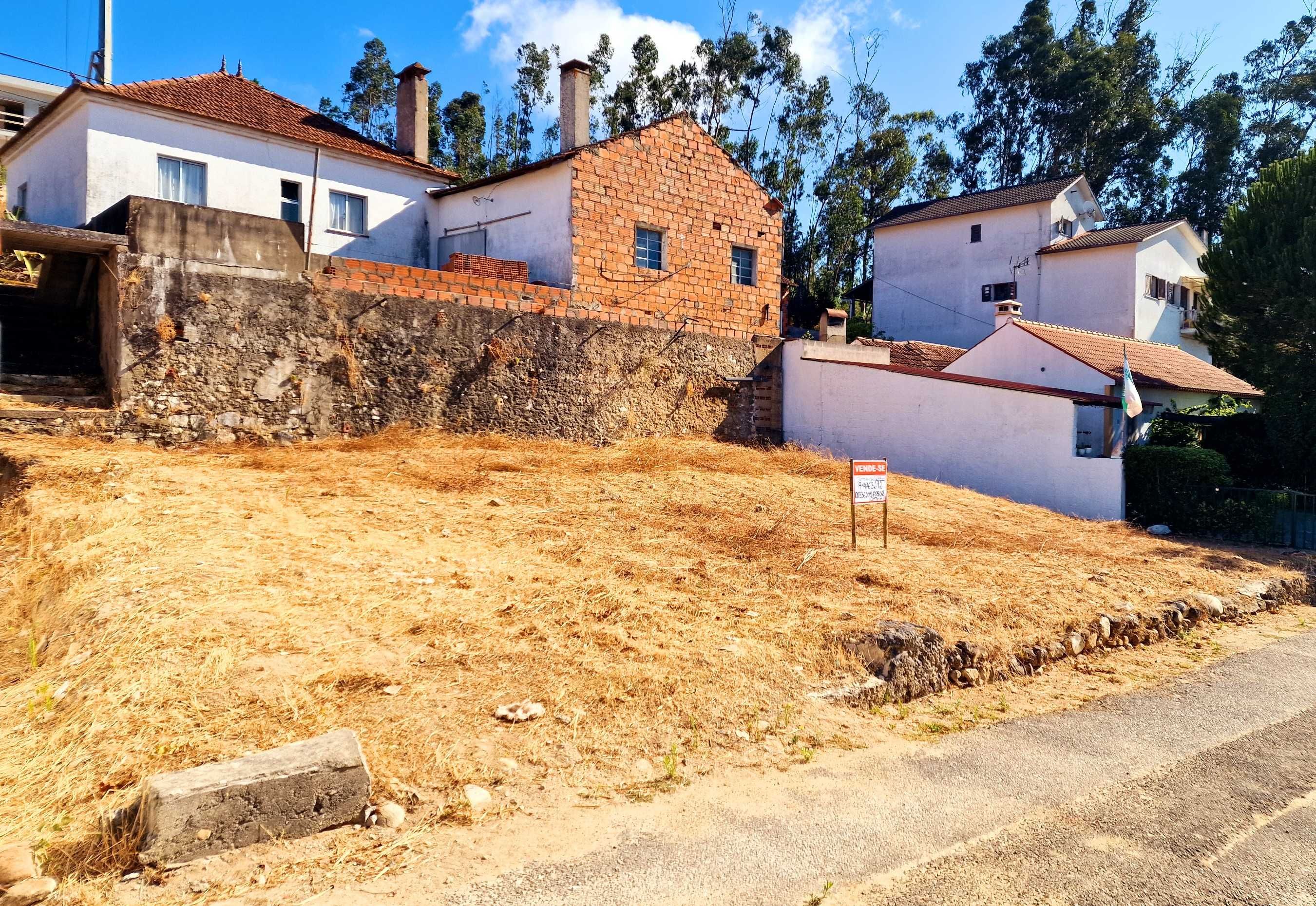 Terreno Urbano em Caxarias