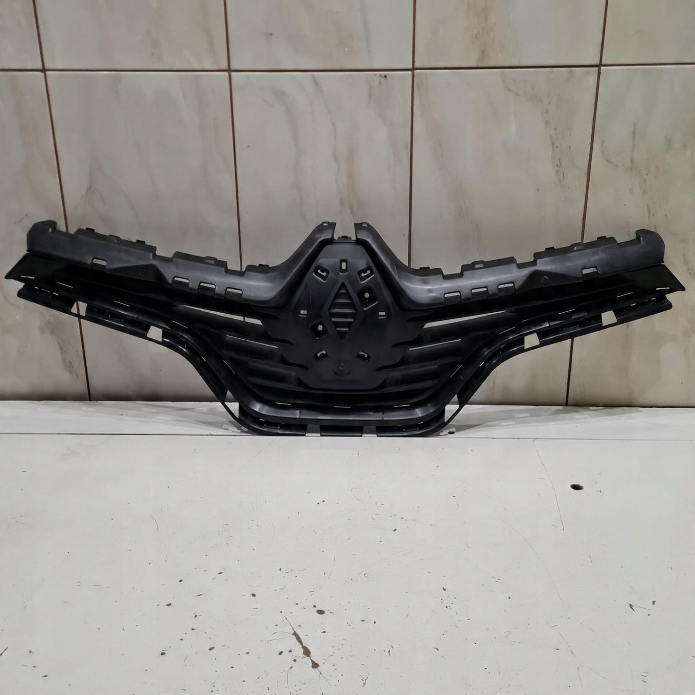 RENAULT CAPTUR 13-19 ATRAPA GRILL