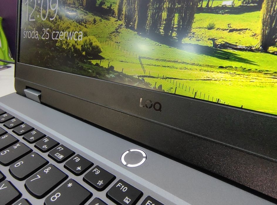 Laptop gamingowy Lenovo LOQ 15IAX9 gwarancja
