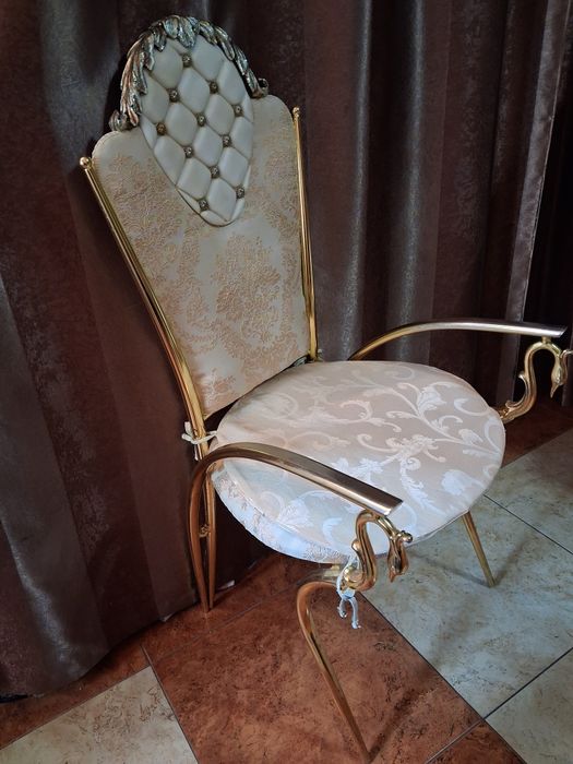 Роскошный элитный стул.