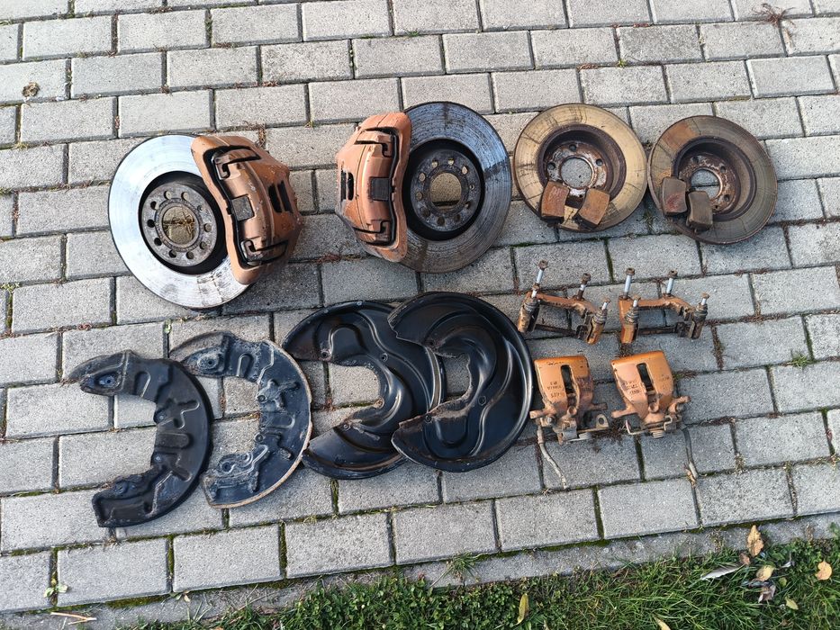 SWAP Hamulce 320 przód 288 tył Audi A4 B6 B7 zaciski tarcze jarzma