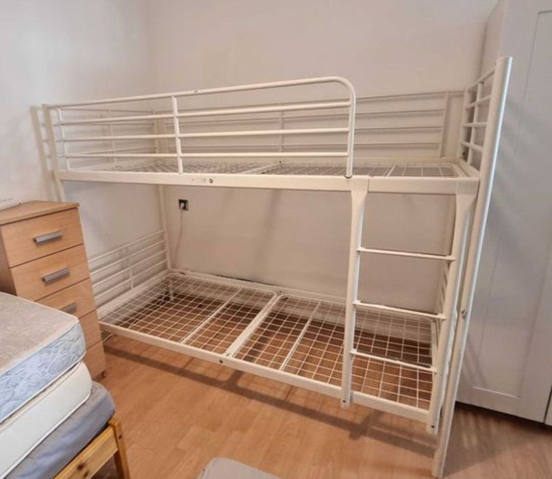 Łóżko piętrowe Ikea metalowe białe stan bardzo dobry