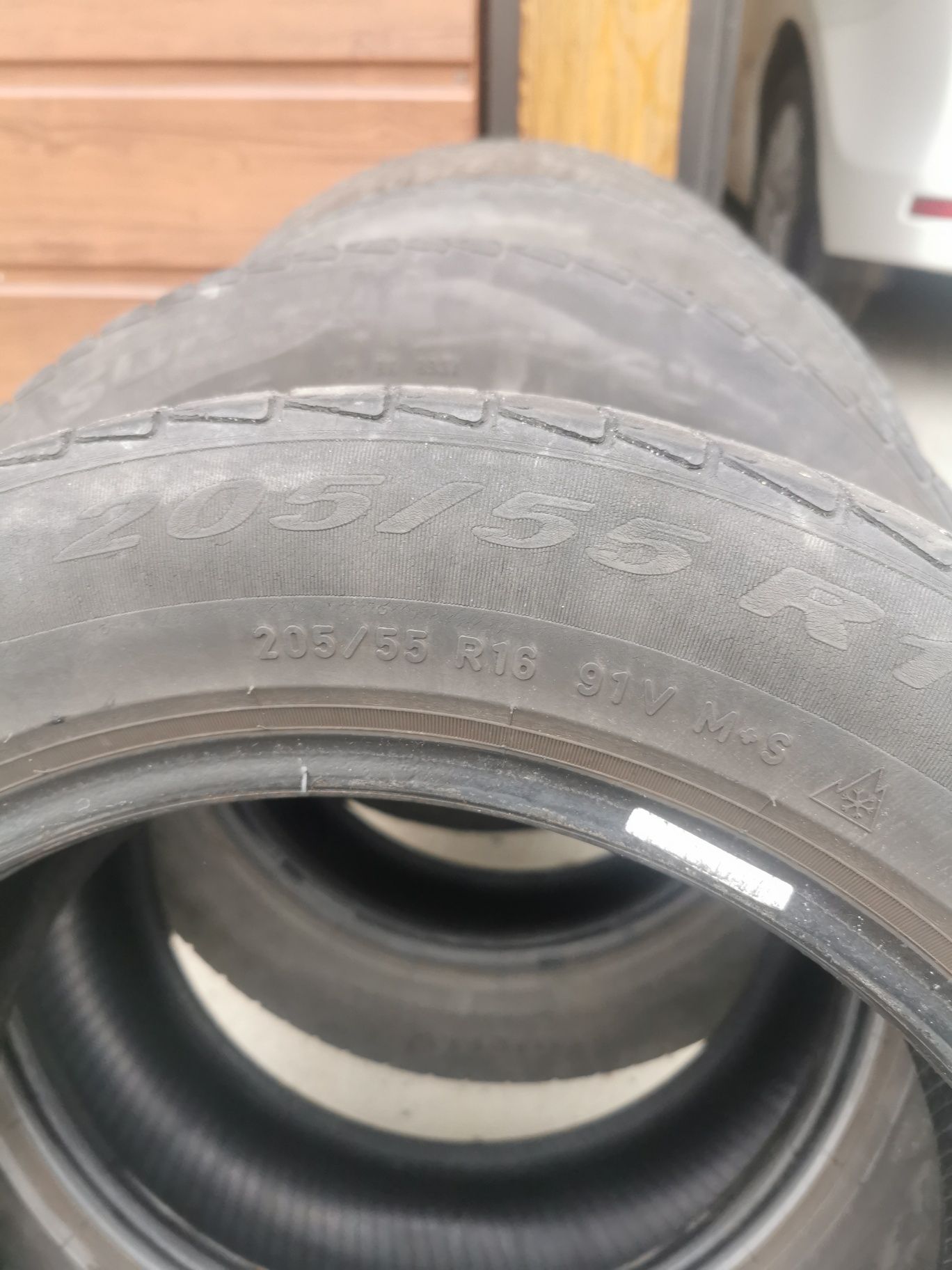 Opony Wielosezonowe Pirelli 16