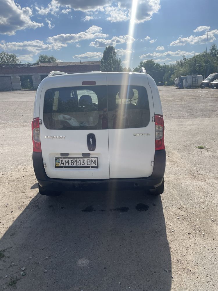 Пежо біпер.