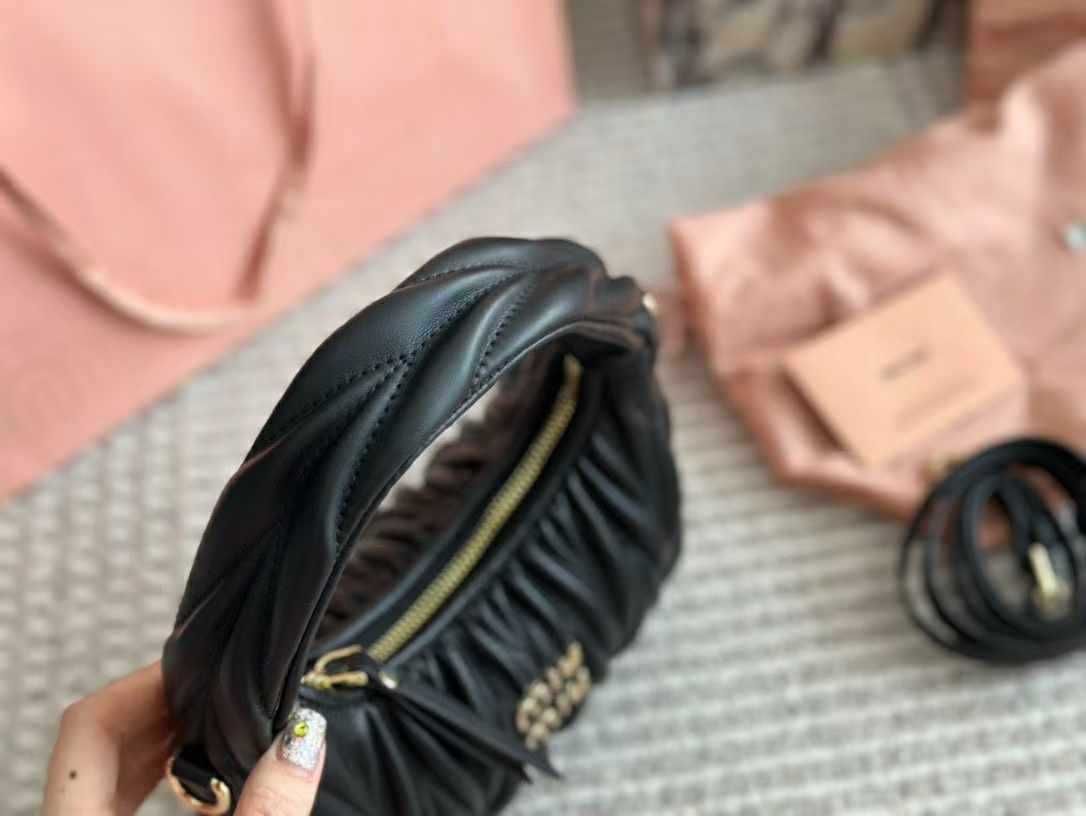 Torebka Miu Miu damska torba 196