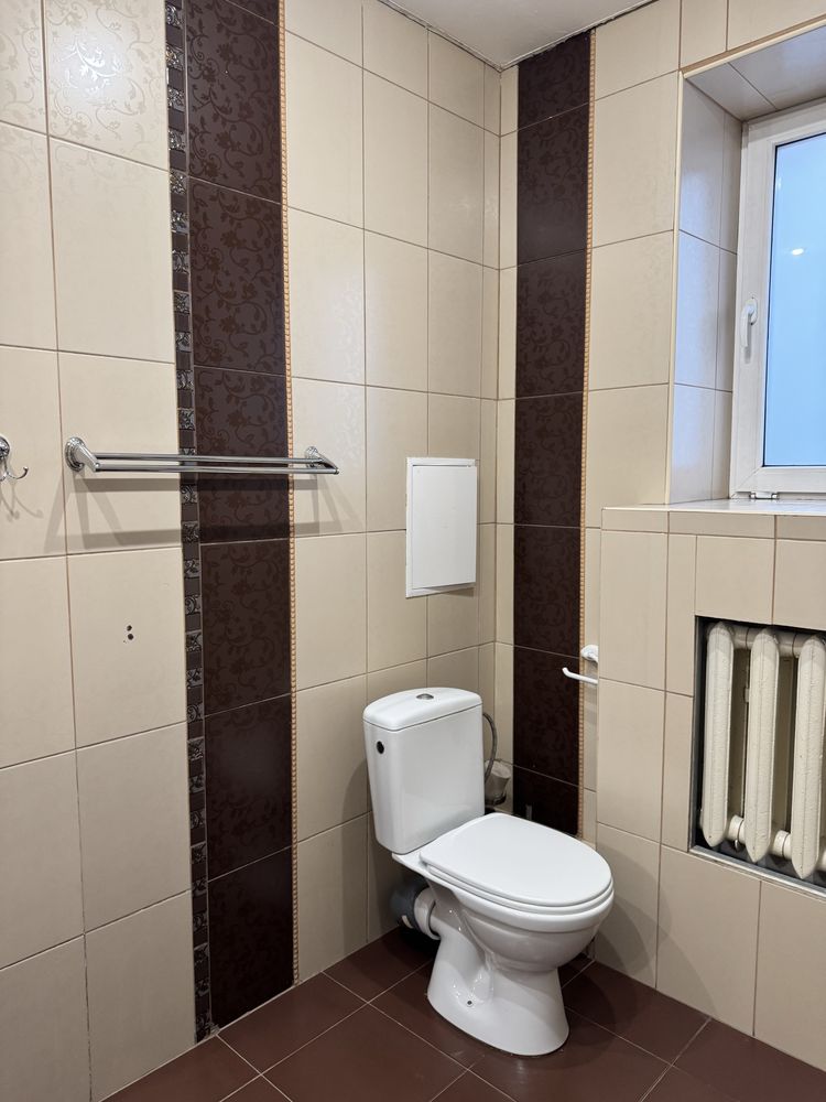 Продаж 2 кімнатноі вул Ахматовоі Анни 13 Г ( 2 поверх)метро»Позняки»