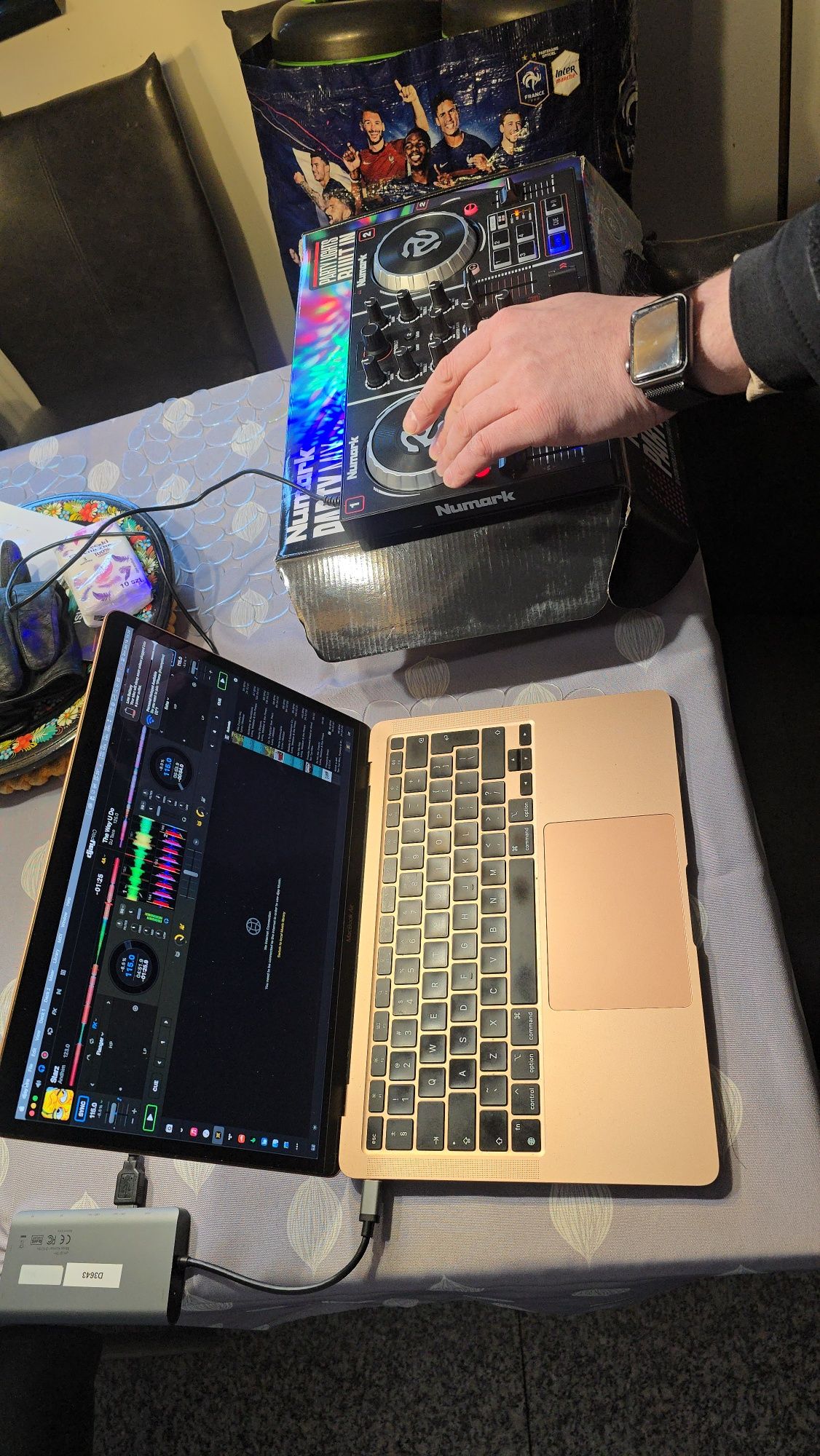 Numark Dj Party Mix mixer usb disco lights