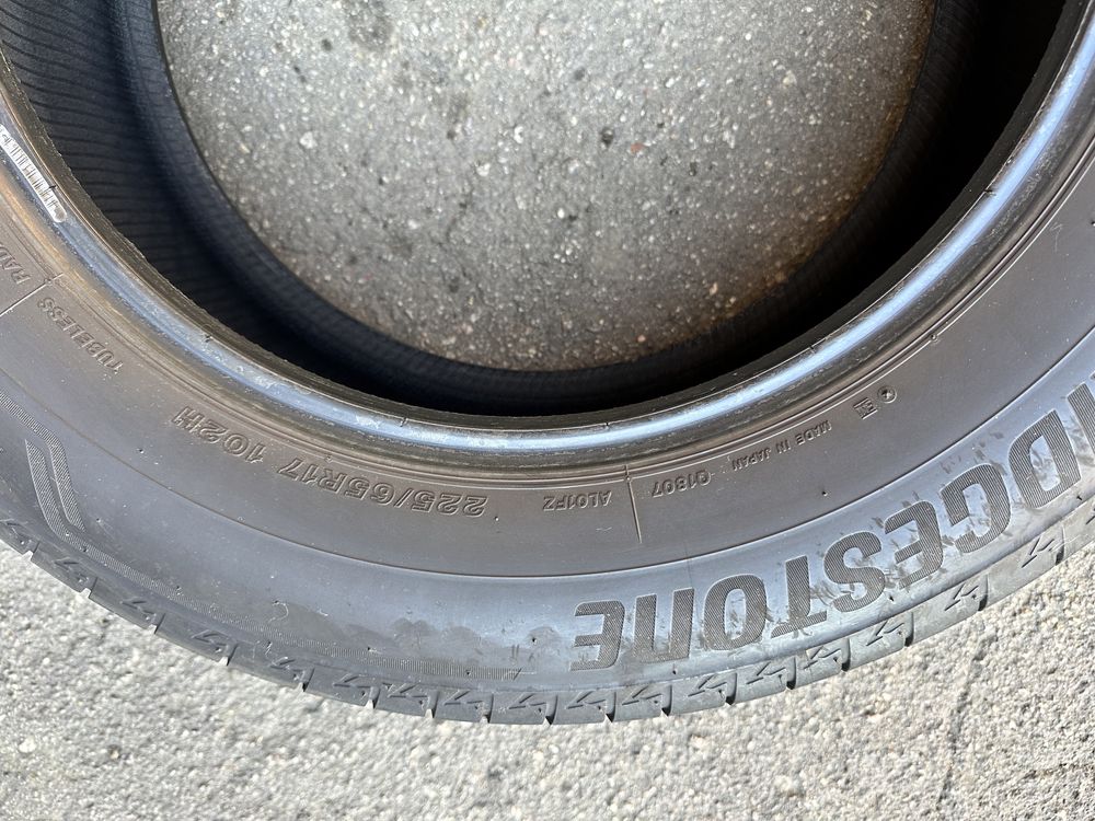 Літні шини резина Bridgestone Alenza 001 (225/65R17 102H)