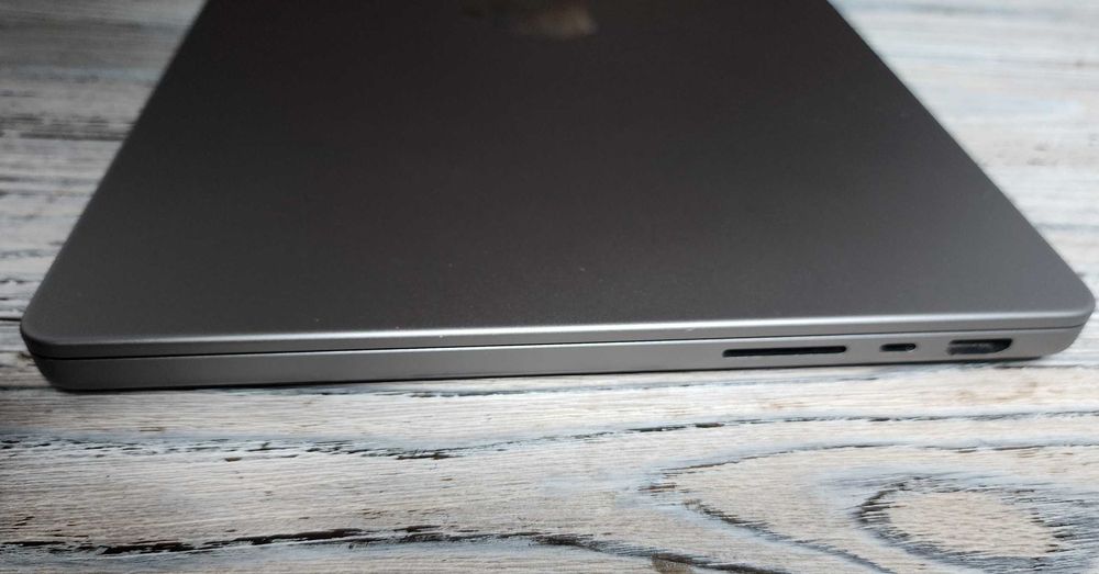 MacBook Pro 14 2021 M1 Max 32gb 512ssd Z15G001WE 1.100$ Гарантия