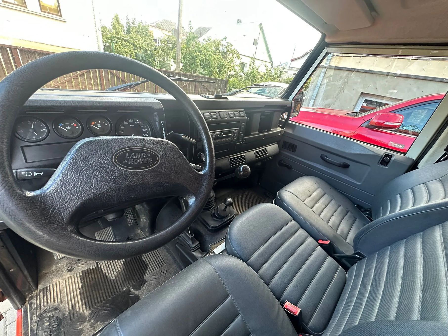Land Rover Defender Land Rover Dedender 130, silnik 300tdi, trwały i niezniszczalny model