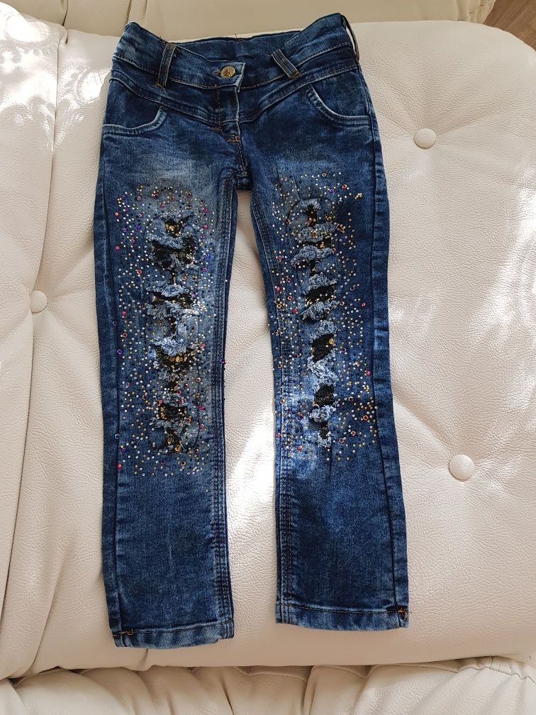 Новые классные джинсы на 5 лет