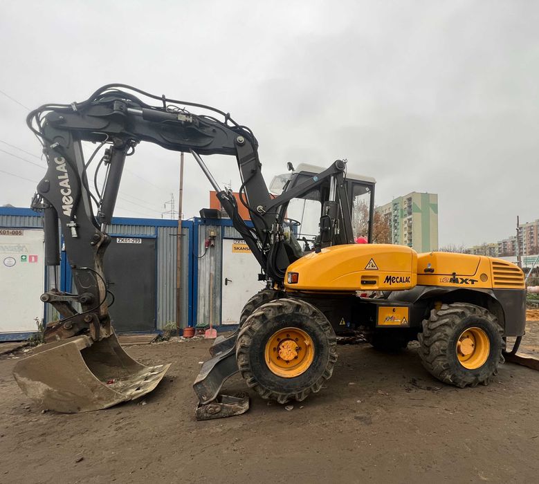 Uslugi koparka Mecalac 12 mxt roboty ziemne obsluga wyburzenia WROCLAW
