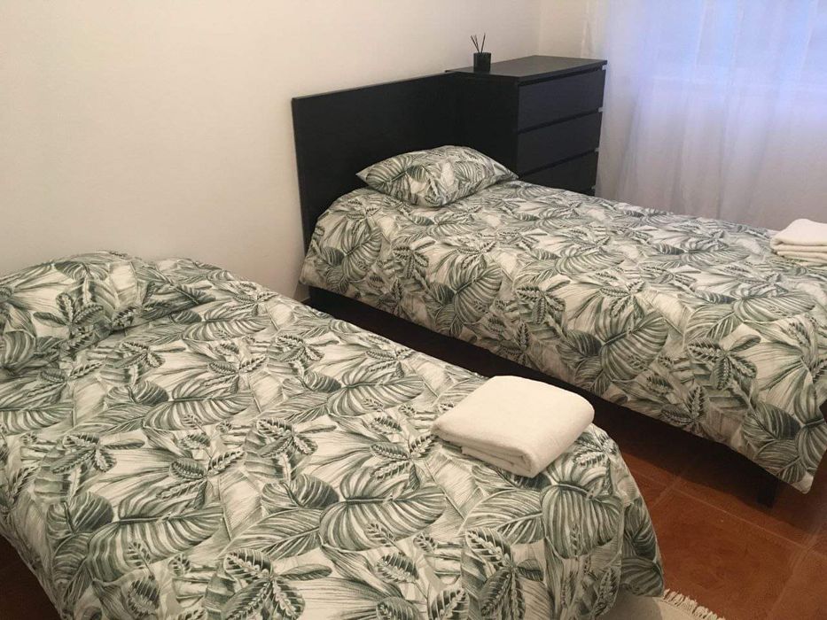 Quarto para duas pessoas.