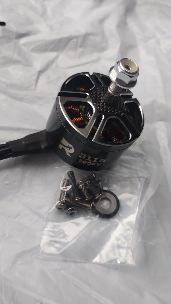 Мотор Readytosky 3115 900KV 3-6S