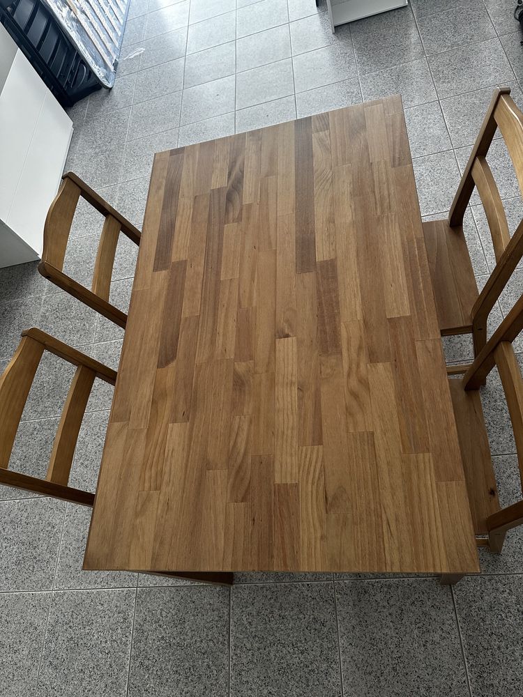 Mesa madeira IKEA