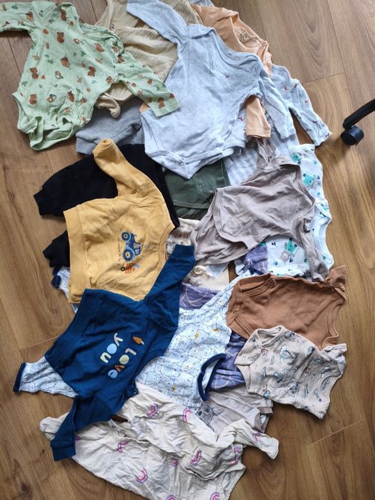 Duża paczka ubrań niemowlecych, rozmiar 62