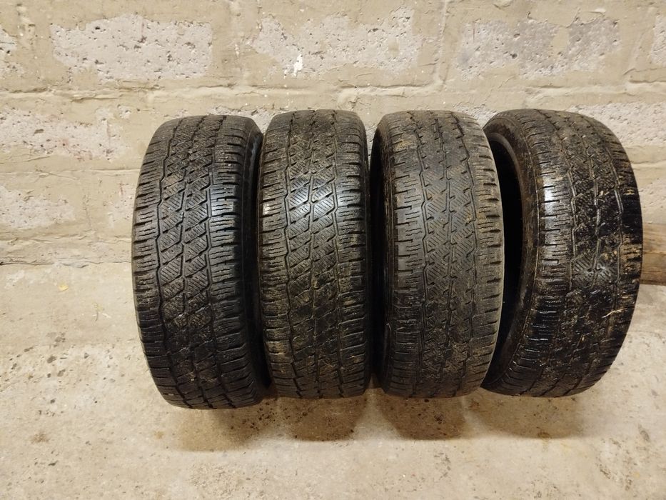 Opony zimowe 235/65r16 C Goodride sw612