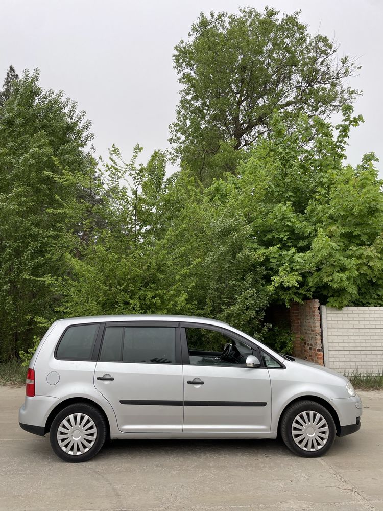 Продам Volkswagen Touran