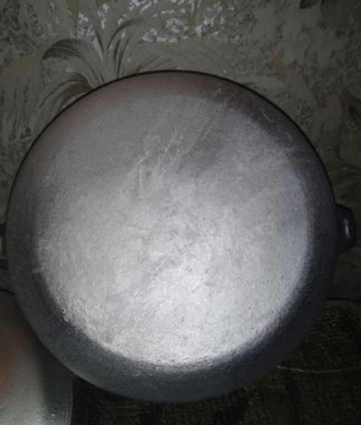 Кастрюля алюминиевая, сковородка антипригарная,сушилка для посуды
