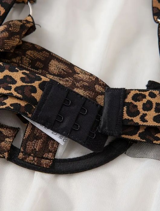 Леопардова білизна, L