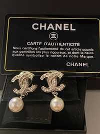 Chanel kolczyki CC z perłą