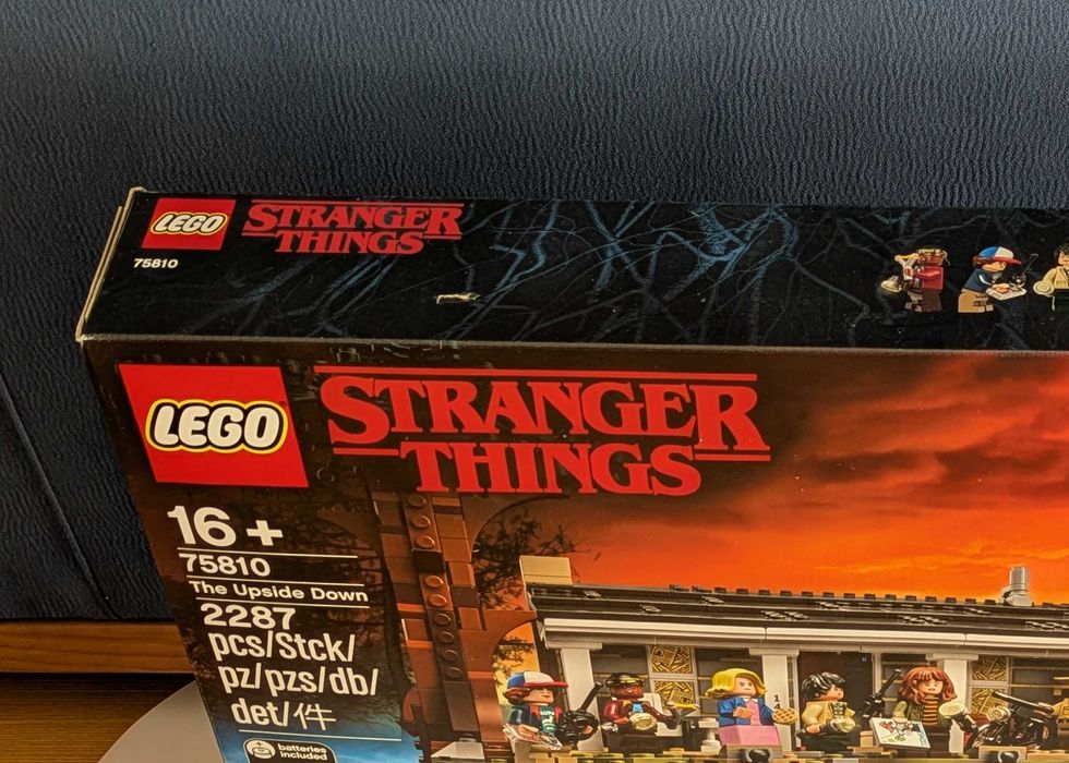 LEGO 75810 The Upside Down