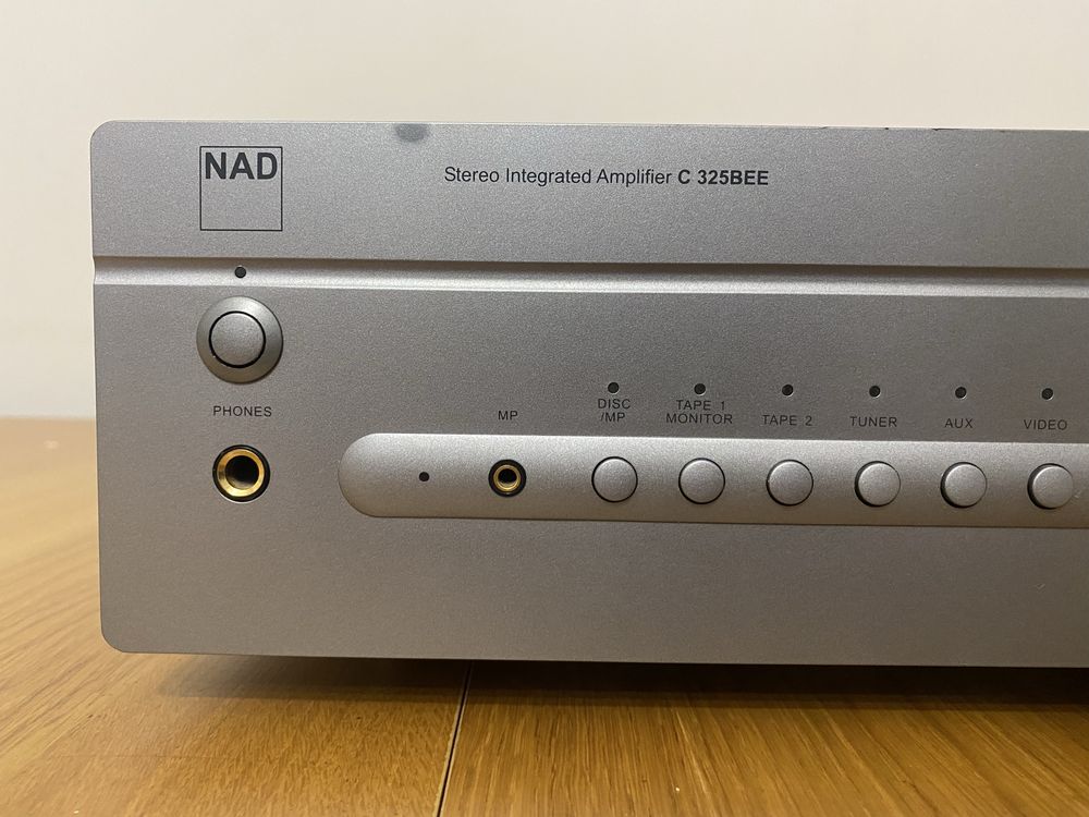 NAD C 325BEE wzmacniacz stereo + pilot