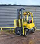 Вилковий газовий навантажувач 2,5 тони HYSTER