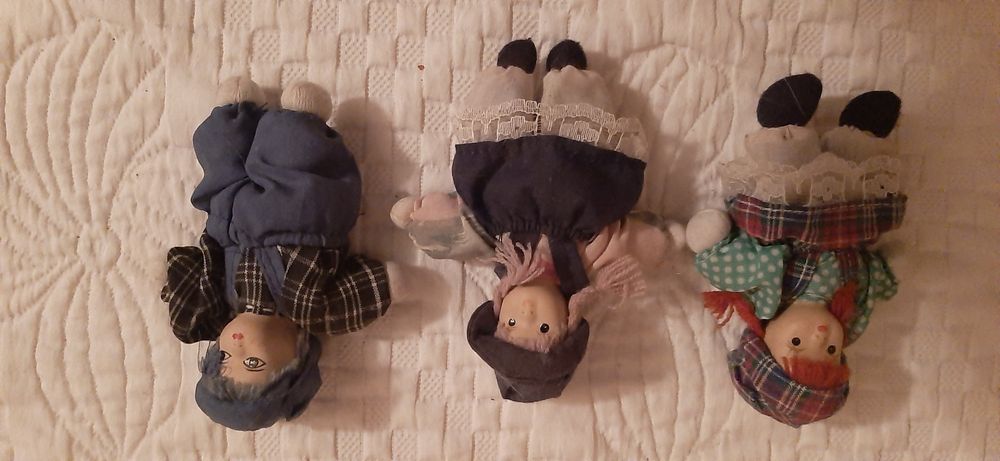 Bonecos vintage com cara em porcelana