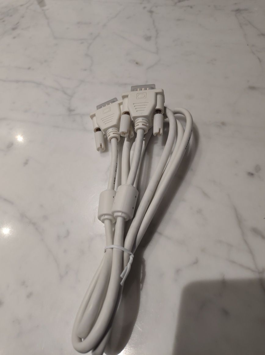 Przewód/ kabel szeregowy komputerowy z dwiema końcówkami
15 pinowy
