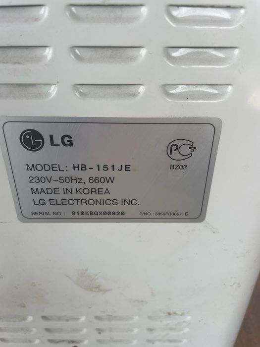 Хлібопічка LG HB-151JE