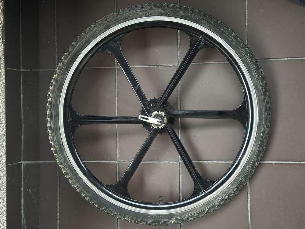 Koło tylne 26” do roweru MTB – aluminiowe, odlewane 6-ramienne