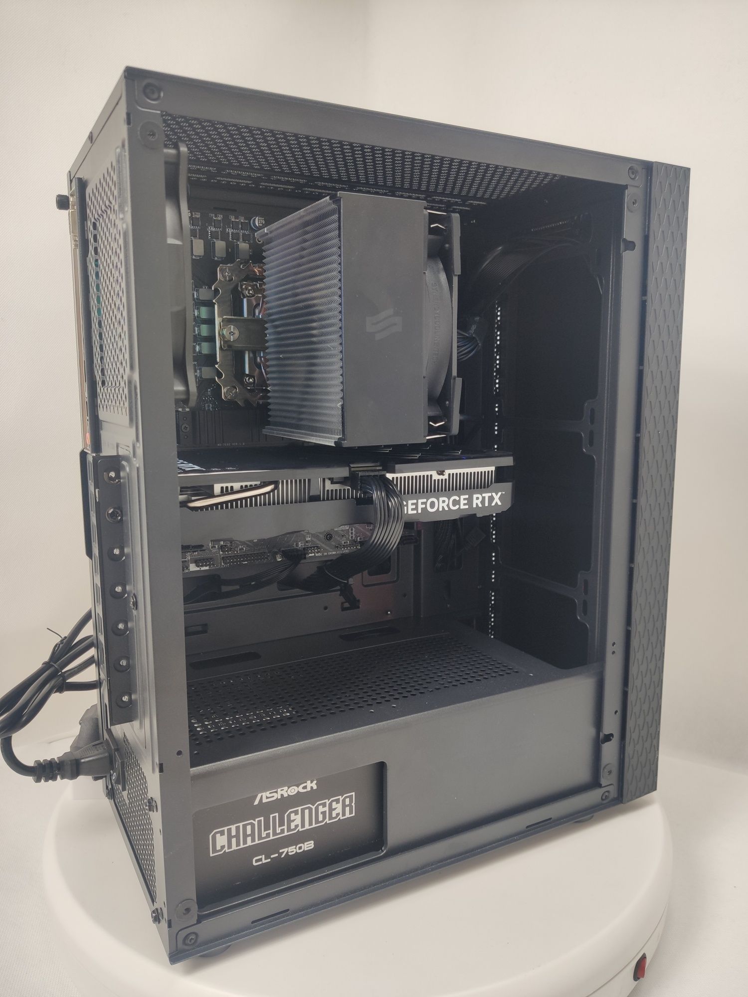 Komputer Gamingowy i9-14900K, RTX 5060 Ti, 32 GB RAM,SSD,Win 11