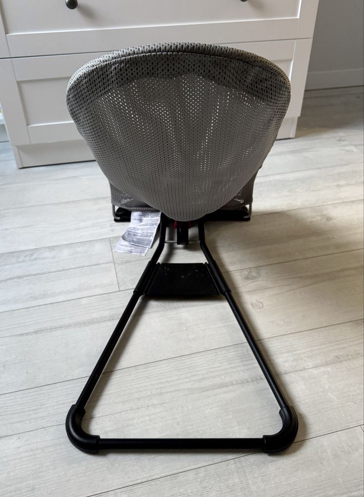 Leżaczek Bujaczek BabyBjorn Bliss Mesh Szary