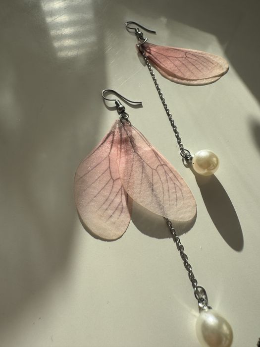 Сережки стильні різні