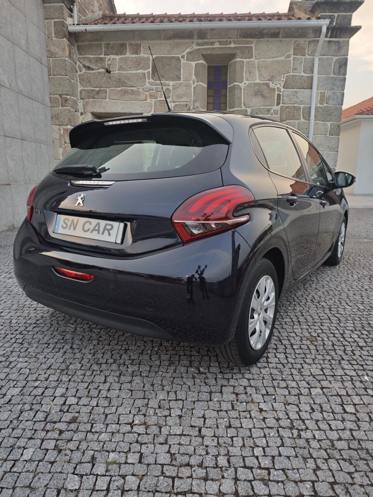 PEUGEOT 208 1.2 85cv Affaire Premium